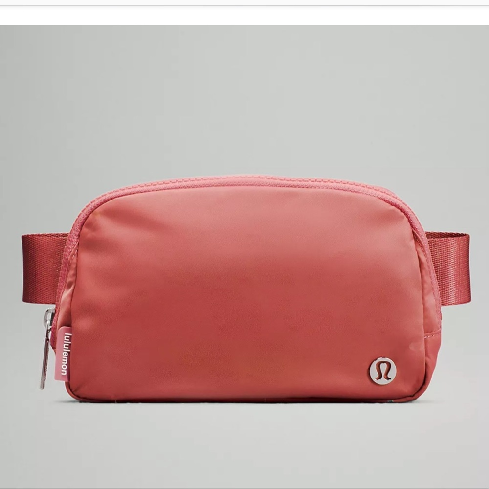 LULULEMON EVERYWHERE BELT BAG 🍋